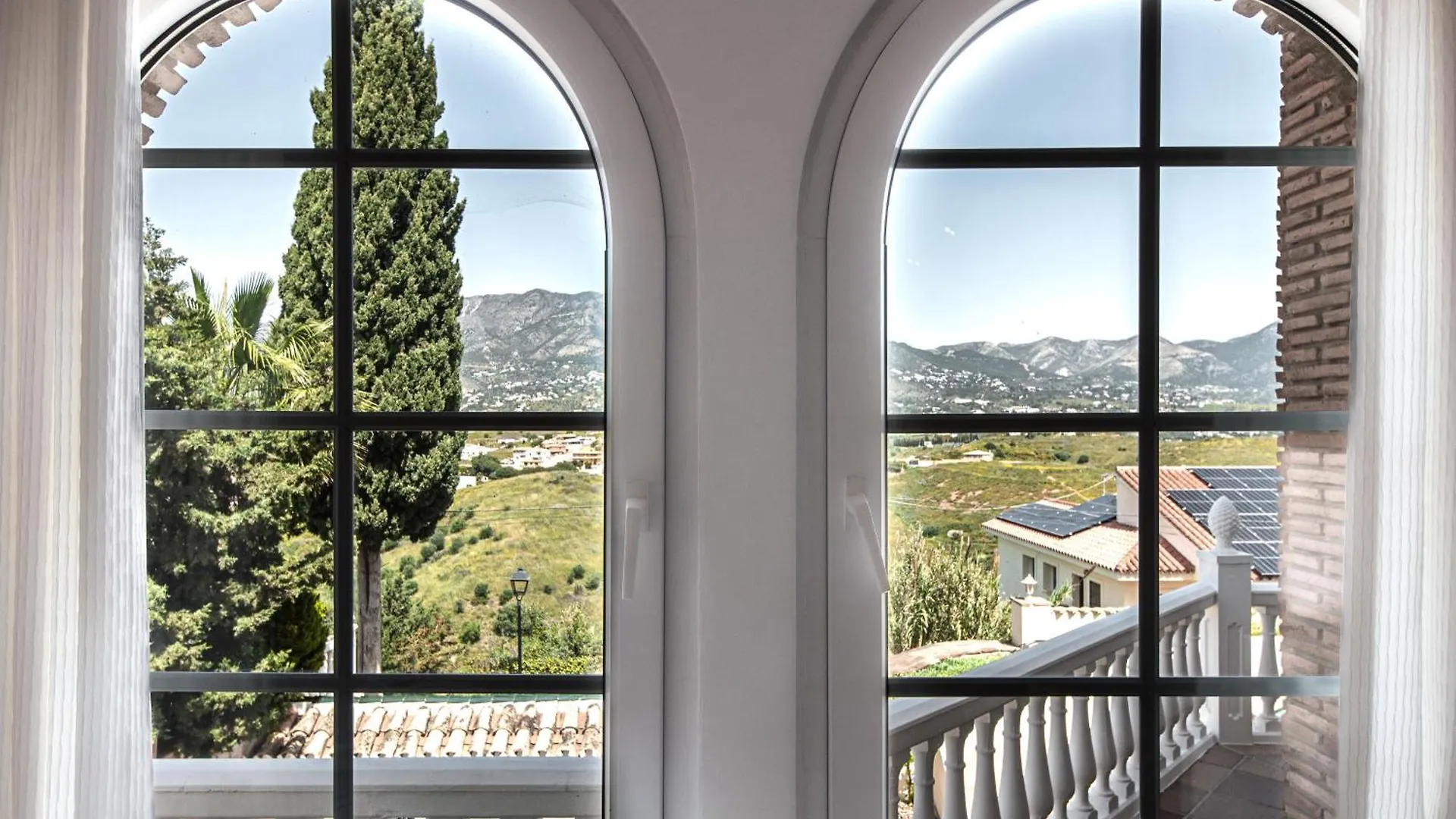 Luxury Villa Overlooking Fuengirola - Ref 86 Santa Fe de los Boliches